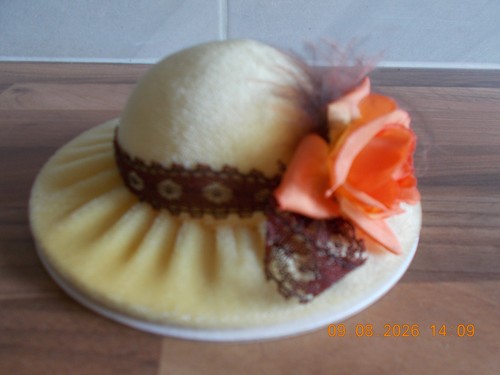 Luxury vintage hat pincushion - ,
