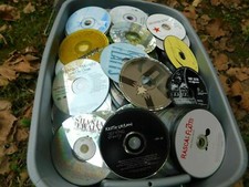 Lot of 100 music cds -