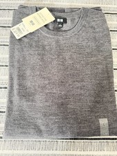 Uniqlo 100% Merino Crew Neck
