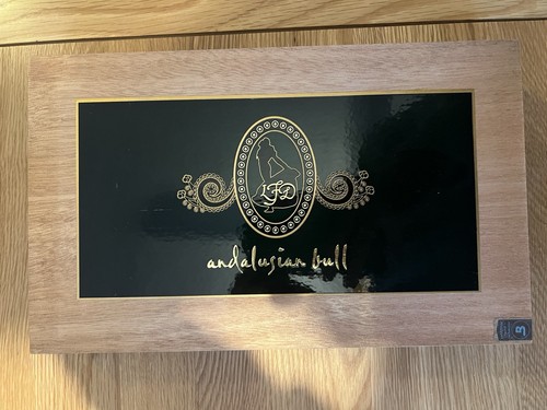 Empty cigar box - empty,