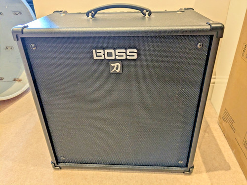 Boss katana 110 - 110, bass