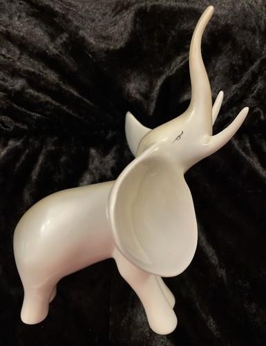 Beautiful vintage hollohaza - vintage,