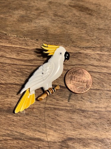 Vintage metal cockatoo pin - metal,
