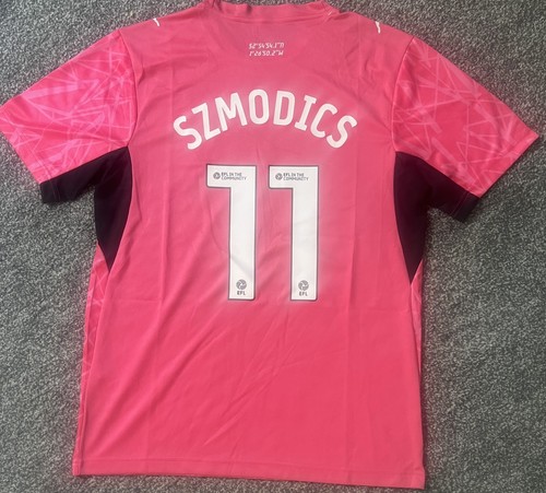 Sam szmodics derby - szmodics,