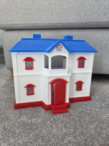 Country doll house play - doll,