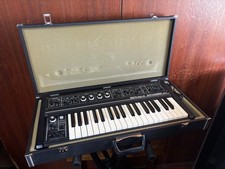 Roland SH-2 vintage analog