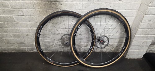 Use carbon wheelset - carbon, cyclocross