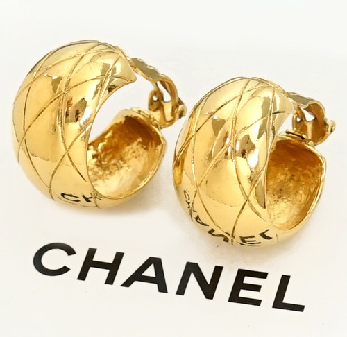 Chanel large quilted hoop - large,