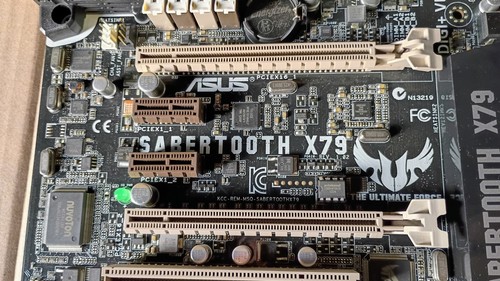 Motherboard asus sabertooth - -,
