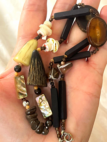 Statement natural material - statement,