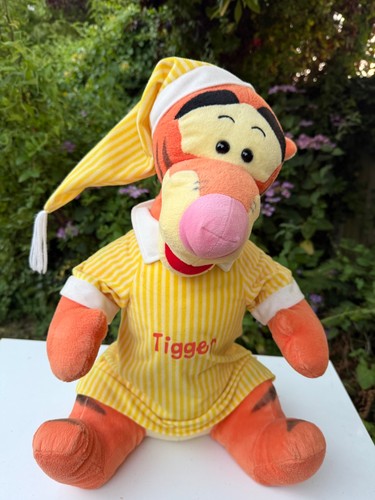 Disney tigger wearing - tigger, yellow
