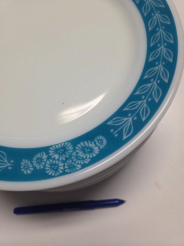New pyrex dinner - new,