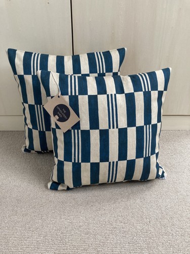 Pair romo checkerboard - of,