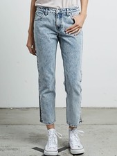 NWT WOMENS VOLCOM 1991