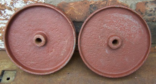 Cast iron wheels 75 - iron, 7.75"