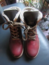 FLEECE LINED LEATHER WALKING BOOTS BY MANAS DESIGN SIZE 5