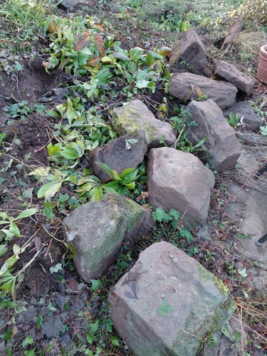 100 large rockery boulders - 100+,