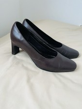 ODD SIZES BROWN LEATHER SHOES  R-7 & L-8 WIDE EE FIT 2.75” HEELS - EXCELLENT