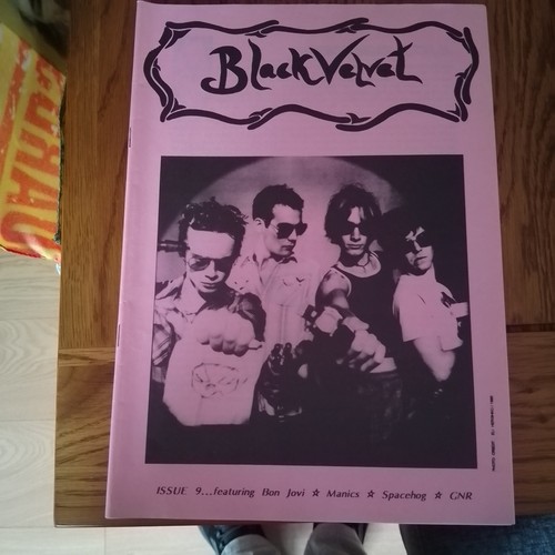 Black velvet music magazine - black,