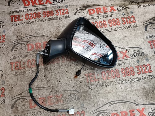 Toyota avensis wing mirror - wing,