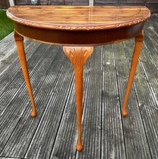 Queen Anne Style Yew Bow