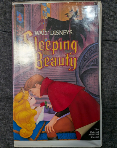Walt disney home video - walt,