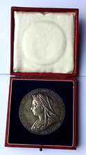 Cased victoria 1897 - cased, diamond