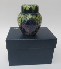 Moorcroft Finch & Berries
