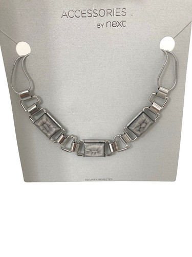 Silver tone necklace with - tone, grey