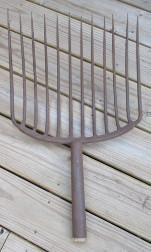 Vintage pitchfork tine cast - pitchfork, 12-tine