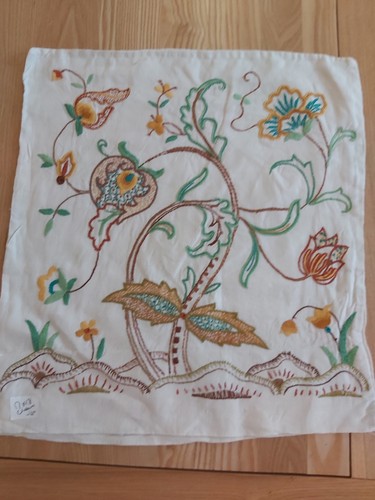 Vintage cream embroidered - cream,