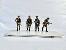 1:35 German Panzergrenadiers Built and Painted set of 4 from Dragon.