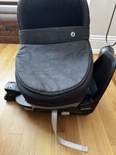 Maxi-Cosi Jade Carrycot and Base RRP £320