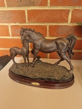 Leanado Horse With Foal On Wooden Base