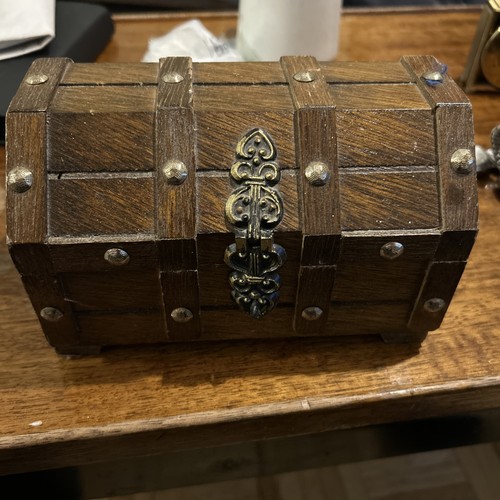 Vintage wooden chest - vintage, barrel