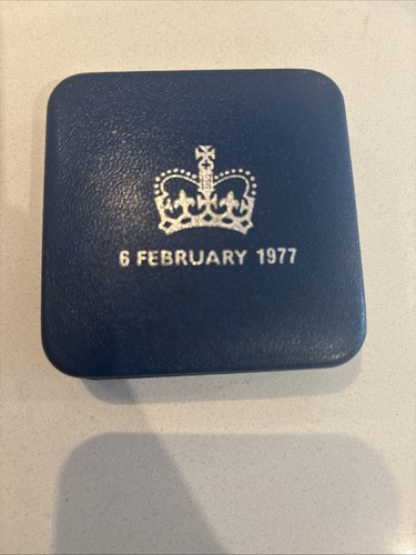1977 queen elizabeth - queen, silver