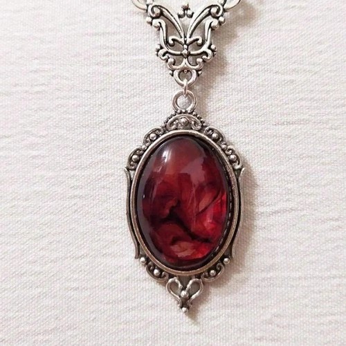 Vintage red stone pendant - vintage,