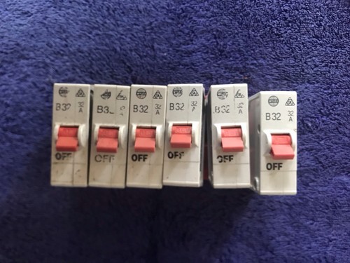 Job lot 32a wylex plug - job, in