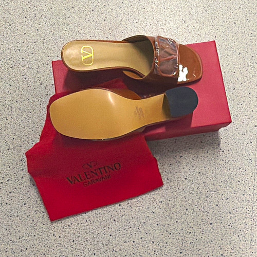 Valentino garavani vlogo - valentino,