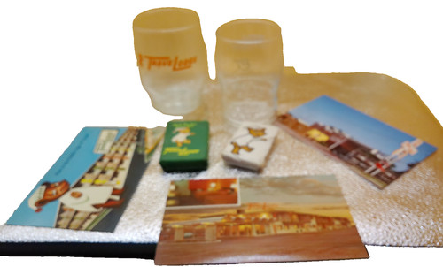 Travelodge vintage set