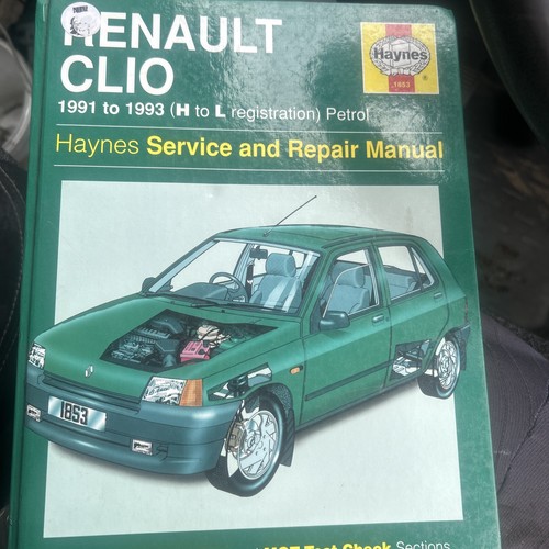 Old renault clio book 1991 - clio,