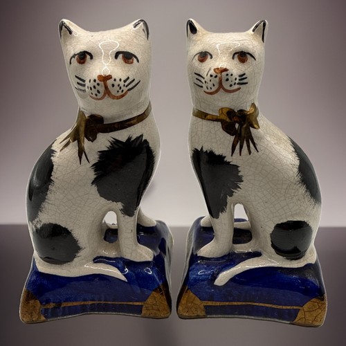 Staffordshire cat pair blue
