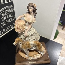Figurine of a Lady with a