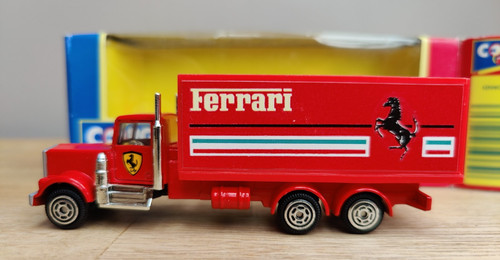 Corgi 91164 kenworth ferrari - corgi,