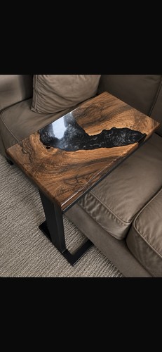 Walnut resin river - ,,
