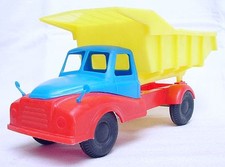 Polar Plastics England 1:28