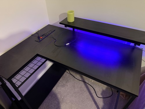 Shaped gaming desk with - l,