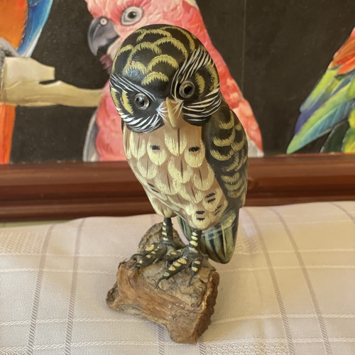 Vtg ceramic owl depicting a - ceramic, on