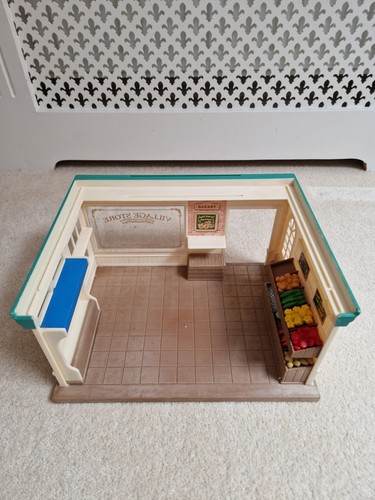 Sylvanian families village - families,