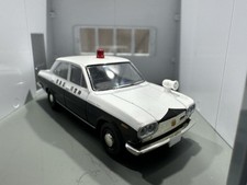 Tomica Limited Vintage Nissan